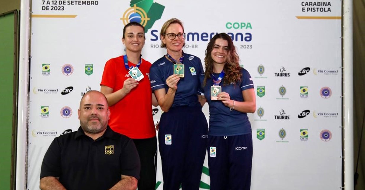 Ana Luiza Ferrão é medalha de ouro na Pistola 25m Feminino