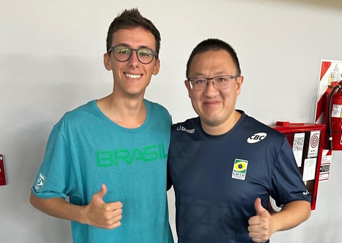 Caio de Almeida e Felipe Wu