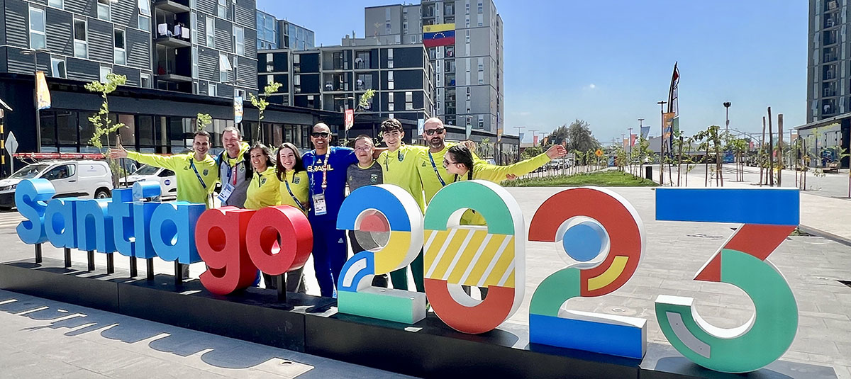 Parte da equipe na Vila Pan-Americana