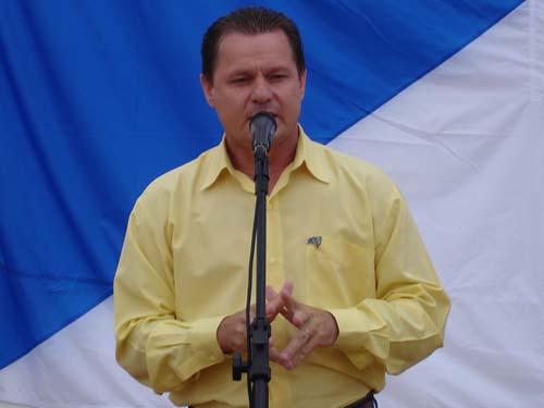 g111_012.jpg